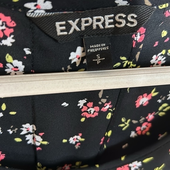 Express Open Back Floral Top | SIZE S/P - Picture 4 of 5